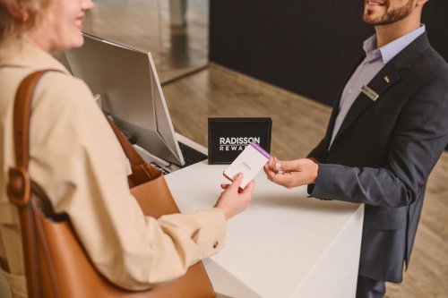 hotel, radisson rewards